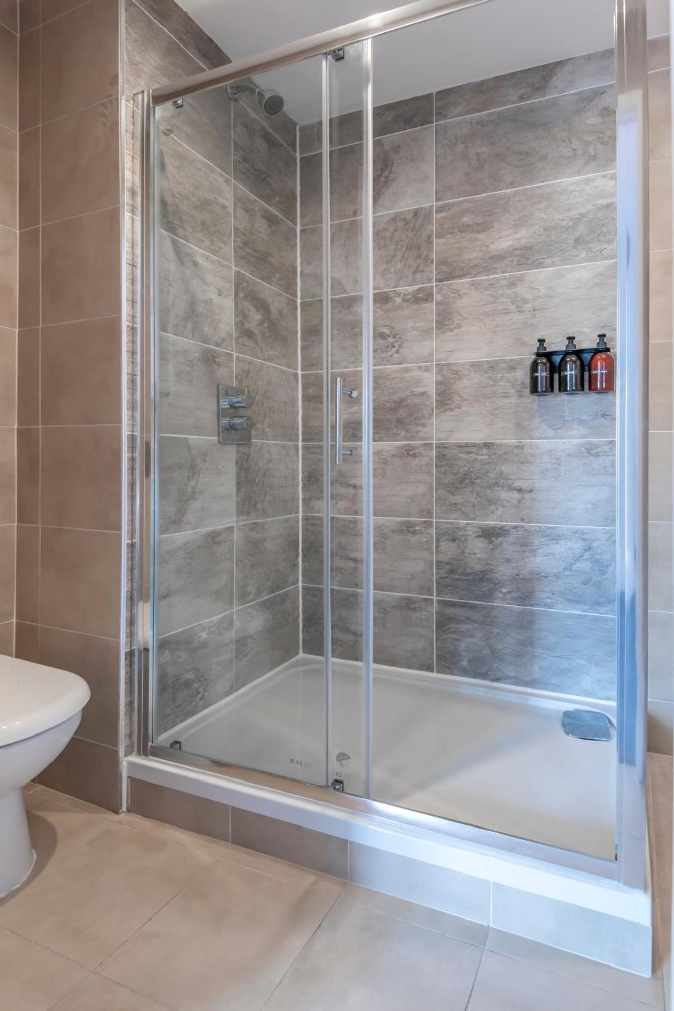 The Loft - Spacious Luxury 2 Bed 2 Bath With Free Secure Parking And Tube Close By London Exterior foto
