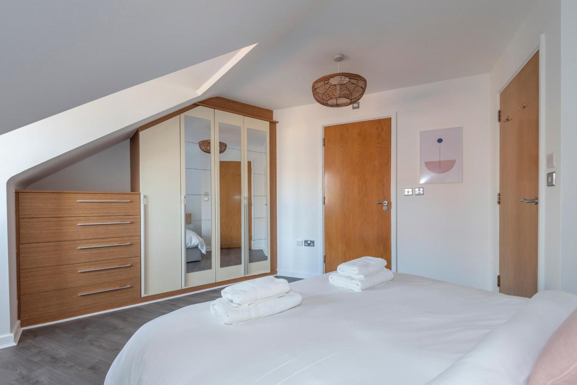 The Loft - Spacious Luxury 2 Bed 2 Bath With Free Secure Parking And Tube Close By London Exterior foto