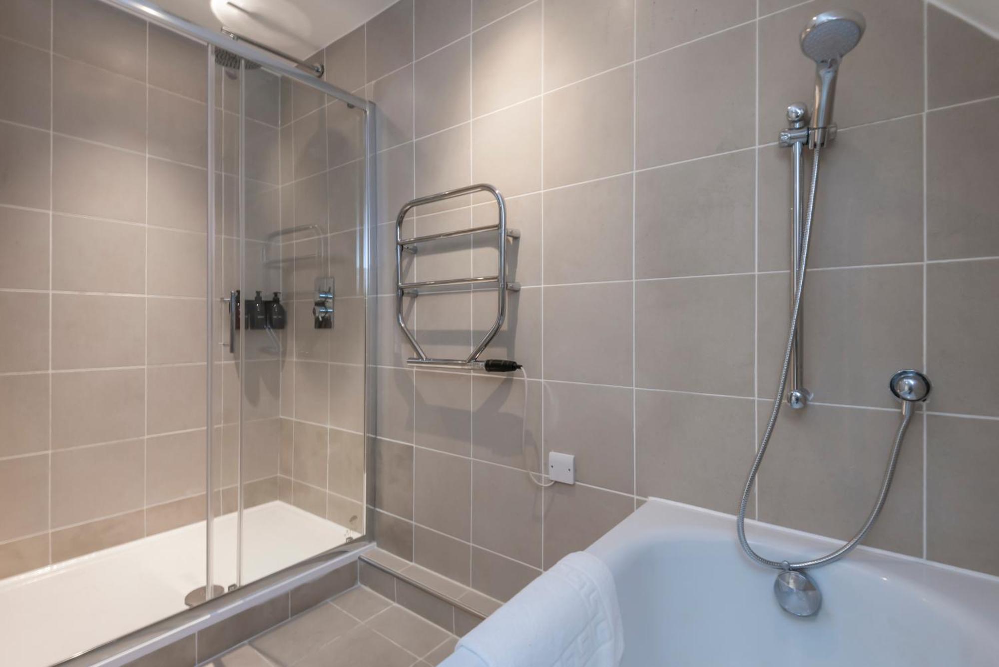 The Loft - Spacious Luxury 2 Bed 2 Bath With Free Secure Parking And Tube Close By London Exterior foto